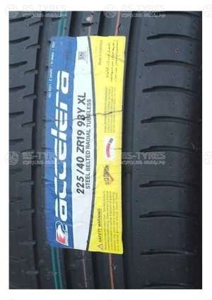 Accelera PHi 235/40 R18 95Y