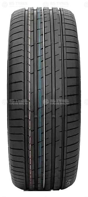 Royal Black Explorer II 225/40 R18 92W